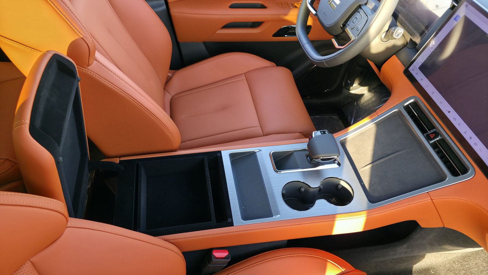 ROX 01 - Black - Orange Interior - 7 Seats - 2026 - Image 19