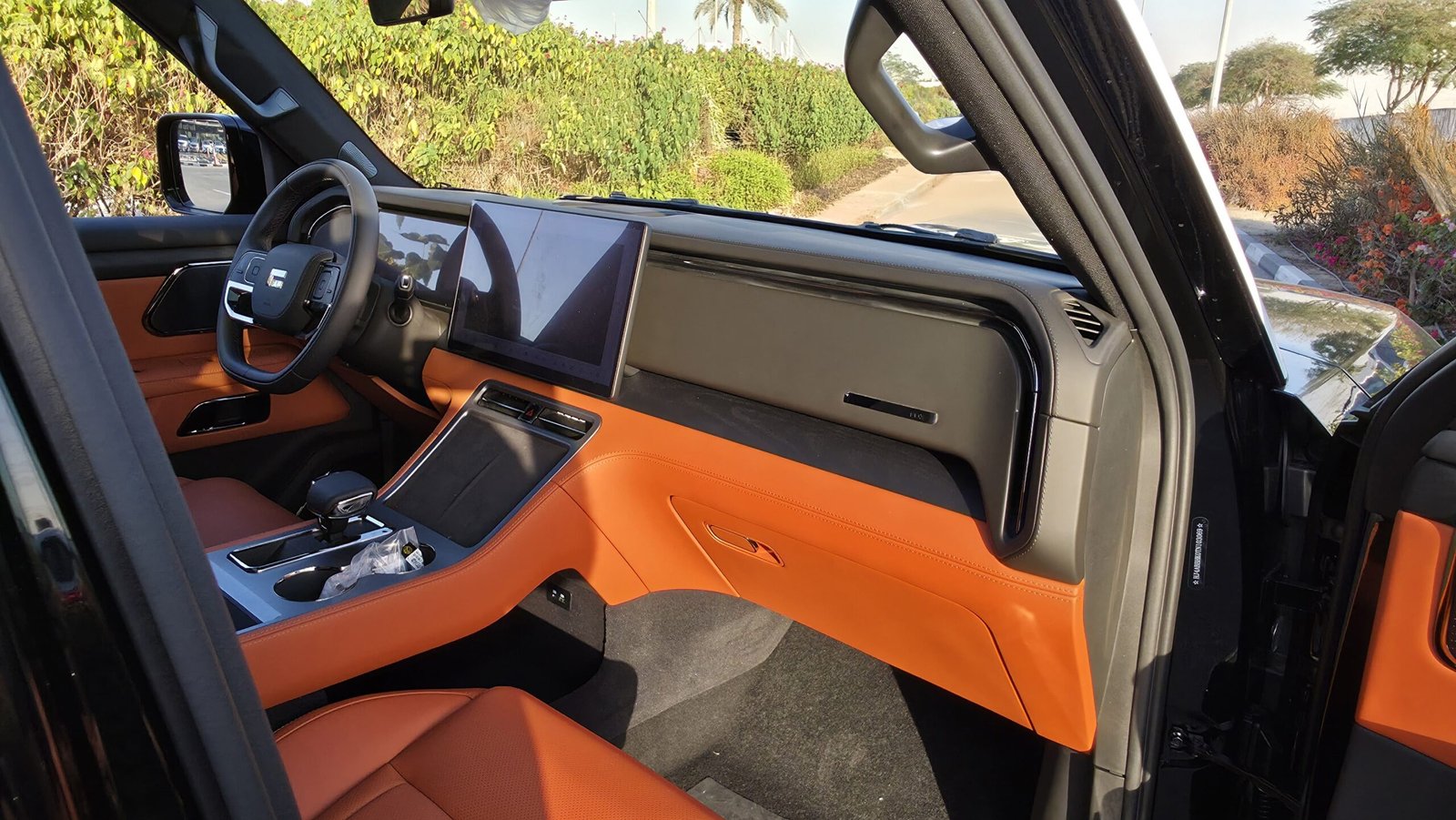 ROX 01 - Black - Orange Interior - 7 Seats - 2026 - Image 20