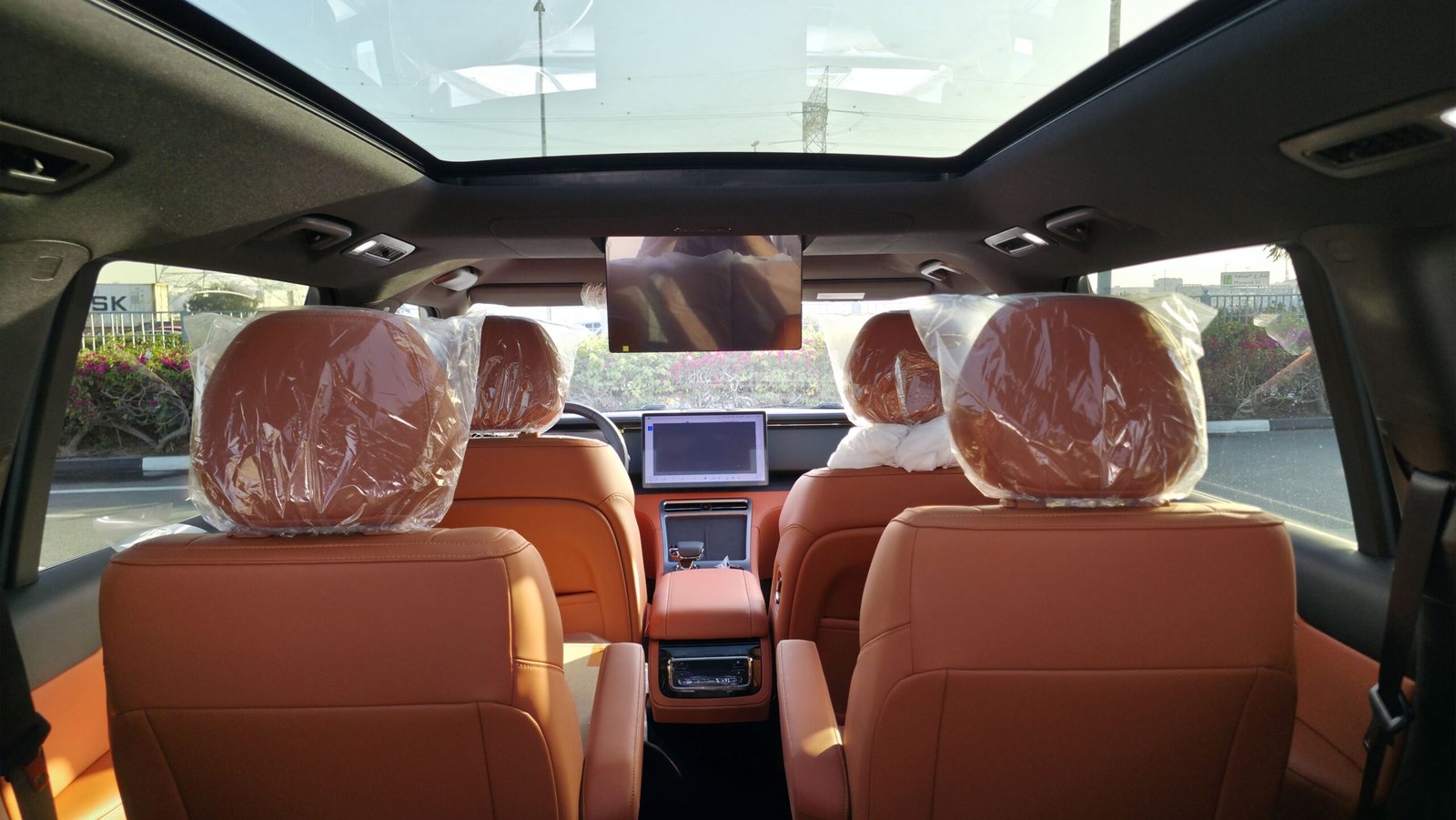 ROX 01 - Black - Orange Interior - 7 Seats - 2026 - Image 22